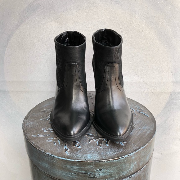 Crown Vintage Kiley Black High Heel Booties - Picture 2 of 8